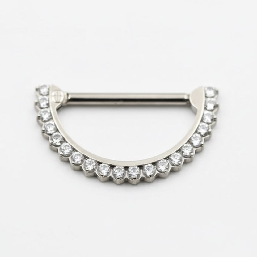 piercing téton écrin titane argenté zircons cubiques arc de cristal système clic