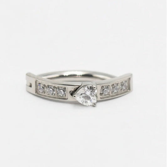 ⁠piercing anneau nombril amour titane naturel coeur strass studio helix⁠